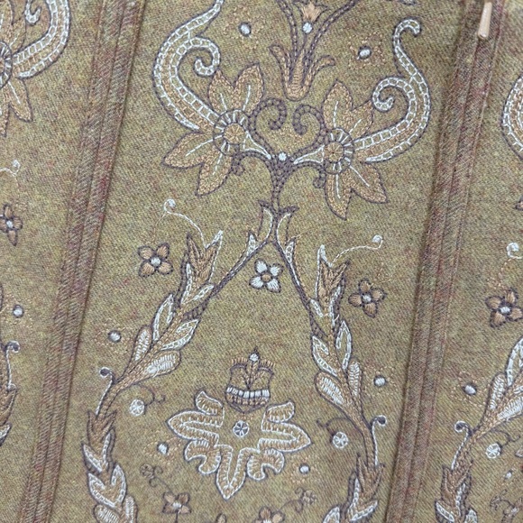 Talbots vintage wool blend Paisley floral embroidered  Tan Embroidered skirt 6 - Picture 6 of 9